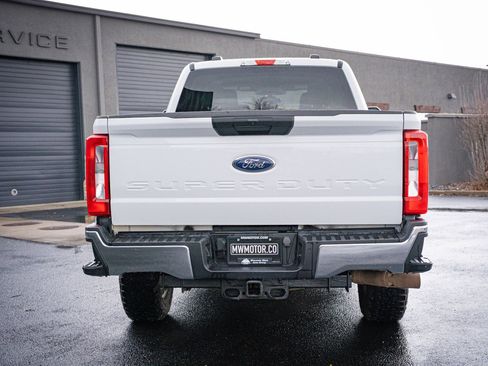 Used 2024 Ford F250 XLT w/ FX4 Off-Road Package AWD/4WD image 8