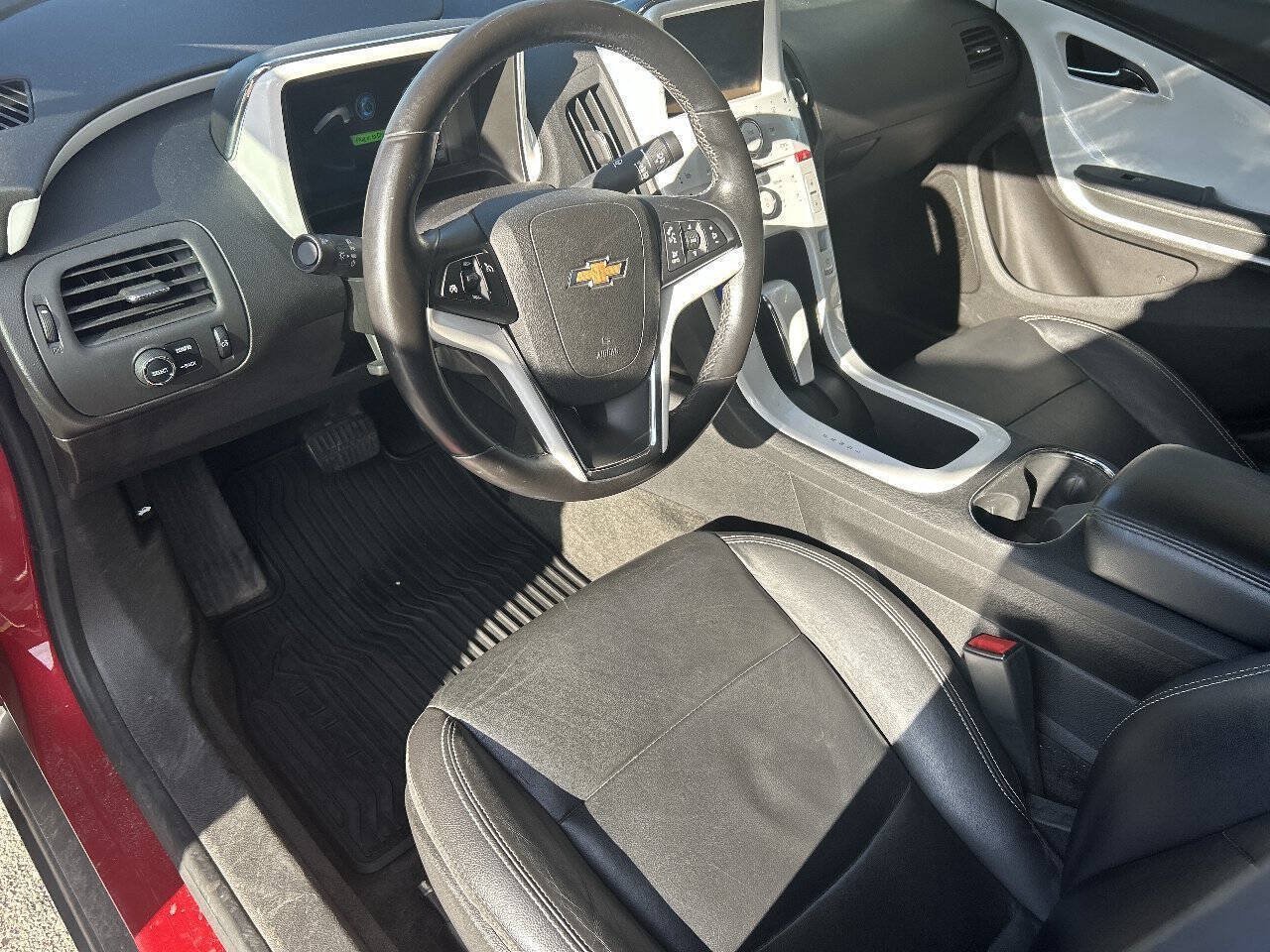 Used 2013 Chevrolet Volt Premium w/ Premium Trim Package FWD image 10