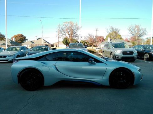 Used 2015 BMW i8 Base image 5