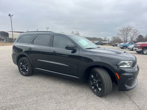 Used 2025 Dodge Durango R/T w/ Blacktop Package image 9