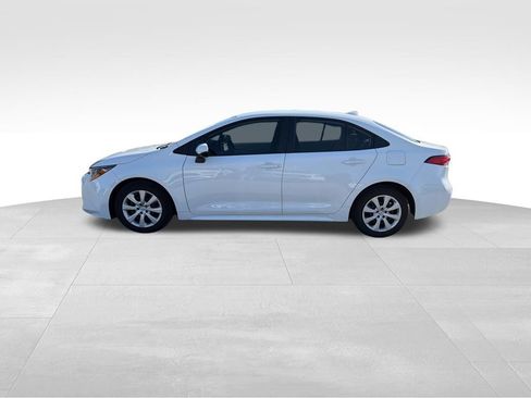 Used 2024 Toyota Corolla LE FWD image 5