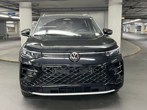 New 2026 Volkswagen Tiguan SEL R-Line AWD/4WD image 33