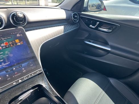 Used 2023 Mercedes-Benz C 300 Sedan image 4