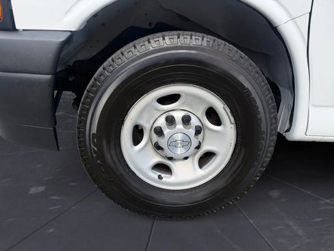 Used 2019 Chevrolet Express 2500 w/ Driver Convenience Package RWD image 27