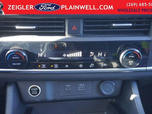 Used 2023 Nissan Rogue SV image 19