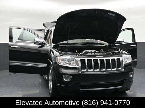 Used 2013 Jeep Grand Cherokee Limited w/ Mopar Chrome Edition Group AWD/4WD image 35