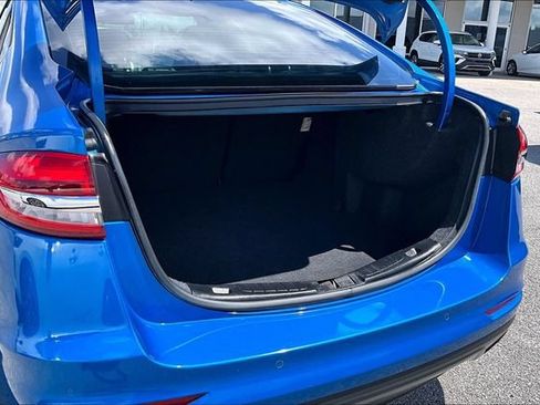 Used 2020 Ford Fusion SE FWD image 31