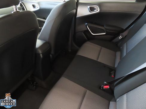 Used 2025 Kia Soul LX w/ LX Technology Package FWD image 22