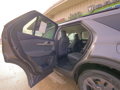 New 2026 Ford Explorer Active w/ Active Comfort Package image 29