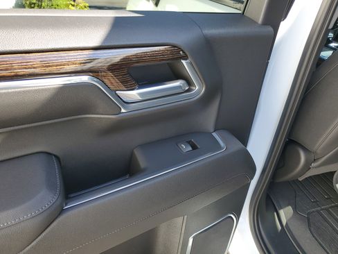 Certified 2023 GMC Sierra 1500 Elevation w/ Elevation Premium Package image 12