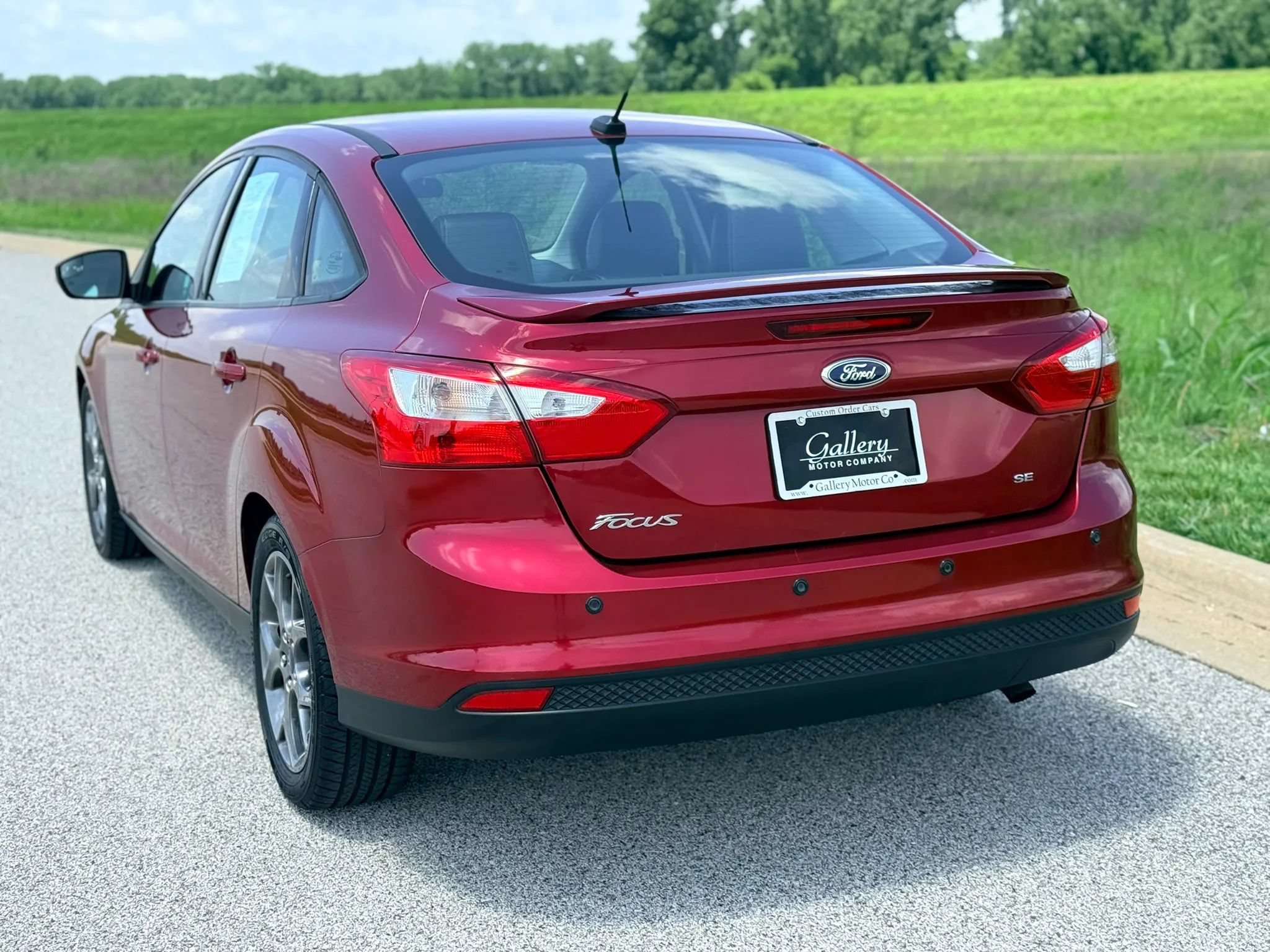 Used 2014 Ford Focus SE w/ Equipment Group 201A FWD image 12