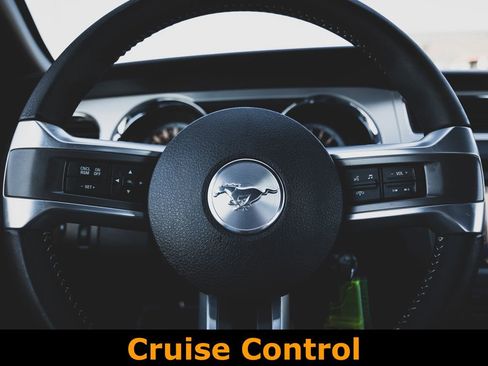 Used 2013 Ford Mustang GT Premium w/ Electronics Pkg RWD image 10