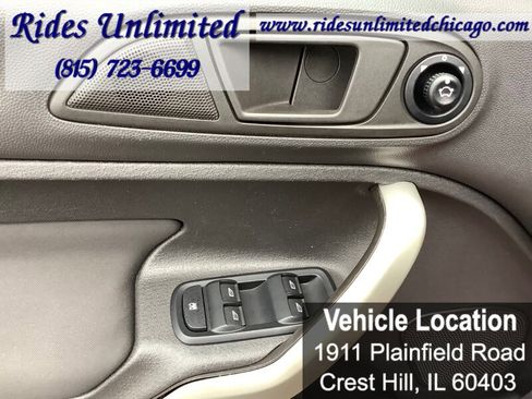 Used 2013 Ford Fiesta SE w/ Super Fuel Economy Pkg image 11