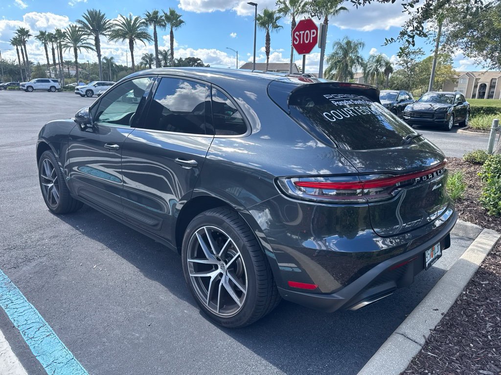 Certified 2026 Porsche Macan AWD/4WD image 3