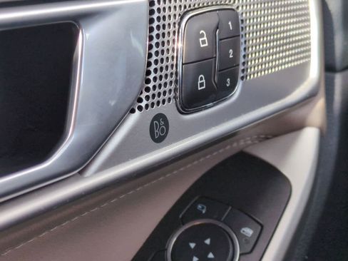 Used 2023 Ford Explorer Limited w/ Equipment Group 301A image 30