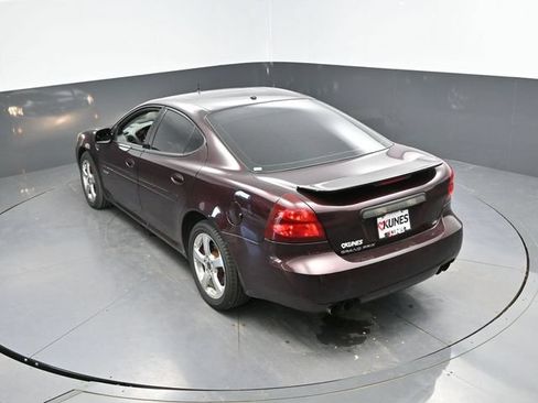Used 2005 Pontiac Grand Prix GXP w/ Premium Audio Package FWD image 36