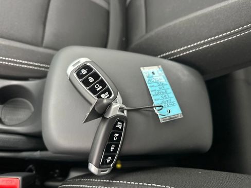 New 2026 Hyundai Venue SEL FWD image 19