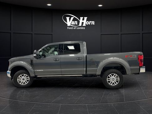 Used 2019 Ford F350 Lariat w/ Lariat Ultimate Package AWD/4WD image 4