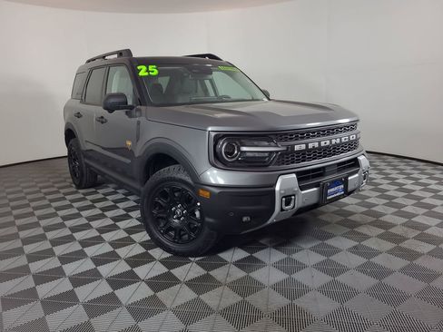 Used 2025 Ford Bronco Sport Badlands image 1