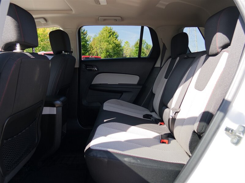 Used 2017 GMC Terrain SLE w/ Technology Package AWD/4WD image 24