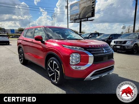 Used 2023 Mitsubishi Outlander SE image 9