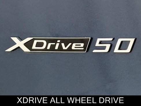 Used 2024 BMW iX xDrive50 w/ Premium Package AWD/4WD image 11