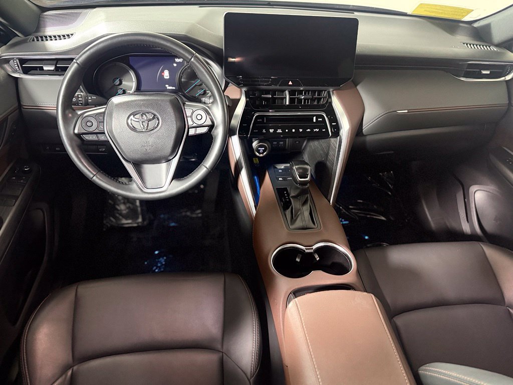 Used 2024 Toyota Venza XLE AWD/4WD image 11