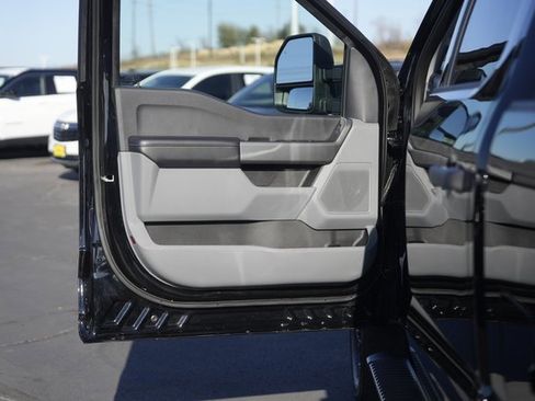 Used 2025 Ford F250 XLT image 29