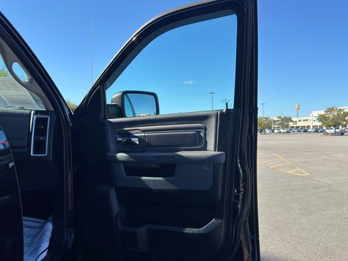 Used 2014 RAM 2500 Big Horn image 46