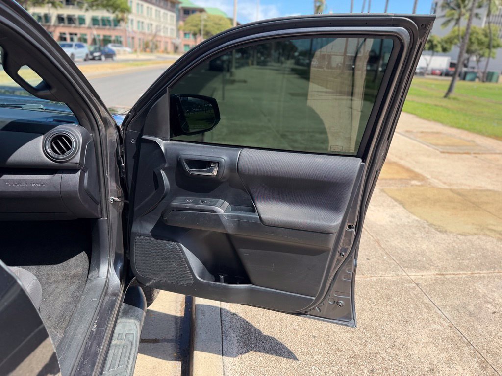 Used 2018 Toyota Tacoma TRD Sport RWD image 14