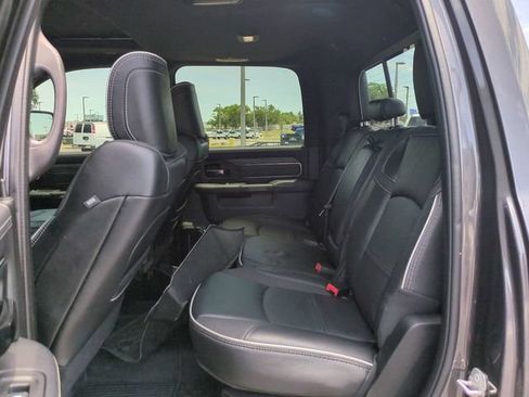 Used 2025 RAM 3500 Limited AWD/4WD image 16