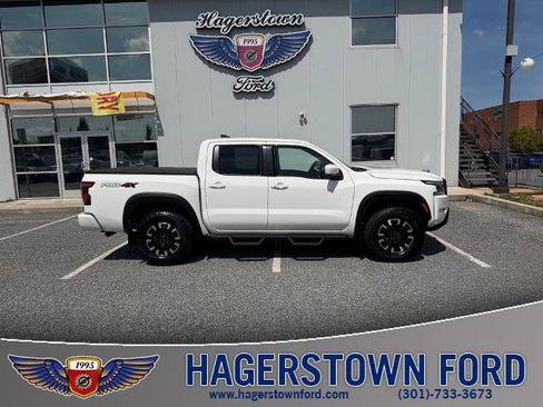 Used 2023 Nissan Frontier PRO-4X w/ Pro Convenience Package AWD/4WD image 1