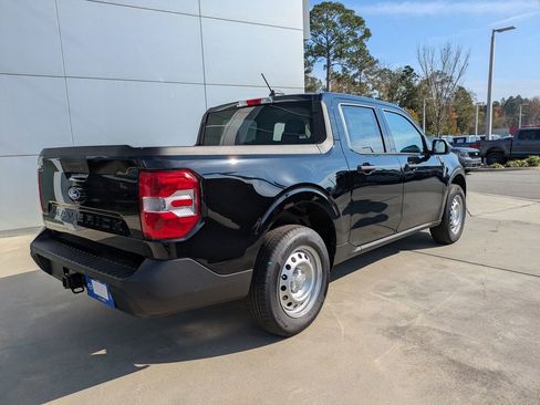 New 2025 Ford Maverick XL image 4