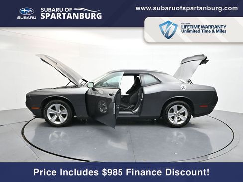 Used 2023 Dodge Challenger SXT image 35
