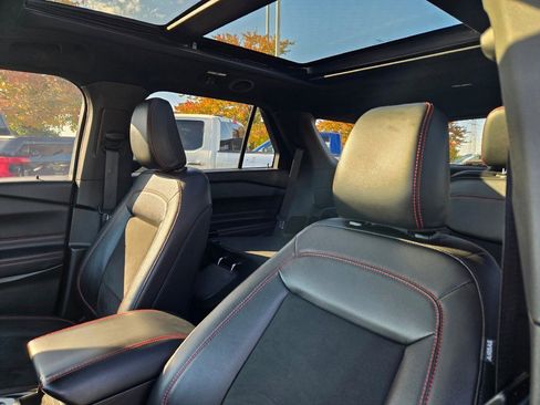 Certified 2022 Ford Explorer ST-Line image 25