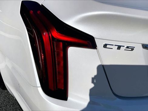 Used 2025 Cadillac CT5 Premium Luxury RWD image 29