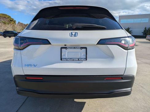 New 2026 Honda HR-V LX image 5
