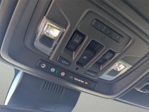 Used 2022 GMC Sierra 1500 SLT w/ SLT Premium Plus Package image 24