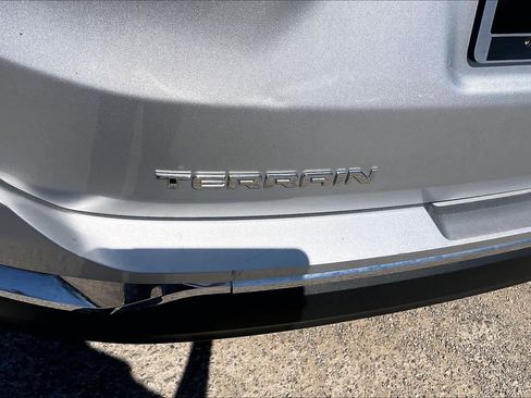 Used 2020 GMC Terrain SLT image 30