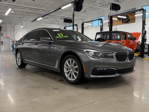 Used 2017 BMW 740i RWD image 6