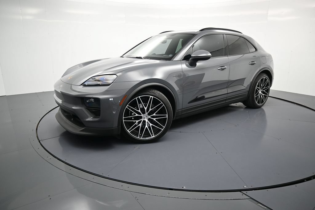 Certified 2025 Porsche Macan 4 Electric AWD/4WD image 44