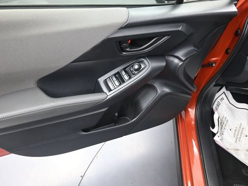 Used 2024 Subaru Crosstrek 2.0i Premium AWD/4WD image 16