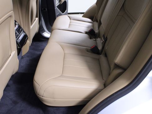 Used 2024 Land Rover Range Rover Sport SE image 13