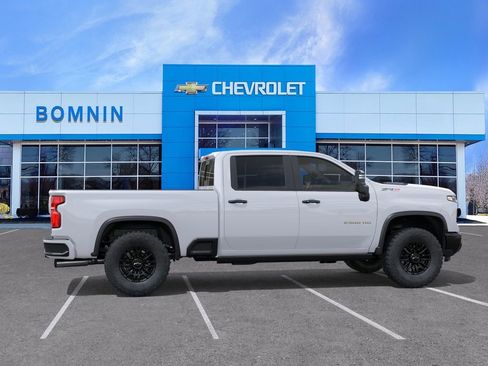 New 2026 Chevrolet Silverado 2500 ZR2 AWD/4WD image 6