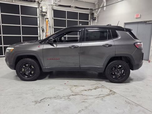 Used 2023 Jeep Compass Trailhawk w/ Trailhawk Elite Group AWD/4WD image 4