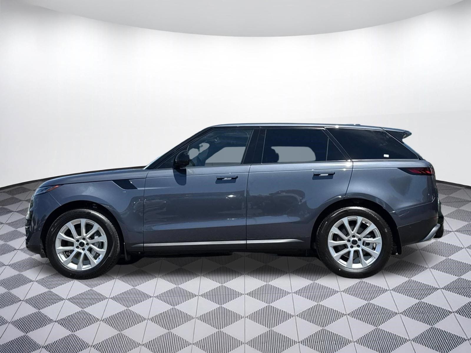 New 2026 Land Rover Range Rover Sport SE AWD/4WD image 2