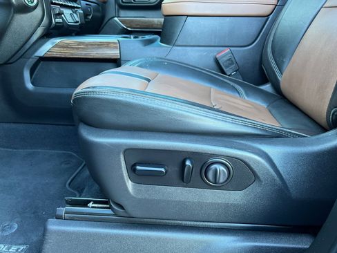 Used 2020 Chevrolet Silverado 3500 High Country w/ Z71 Off-Road Package image 12