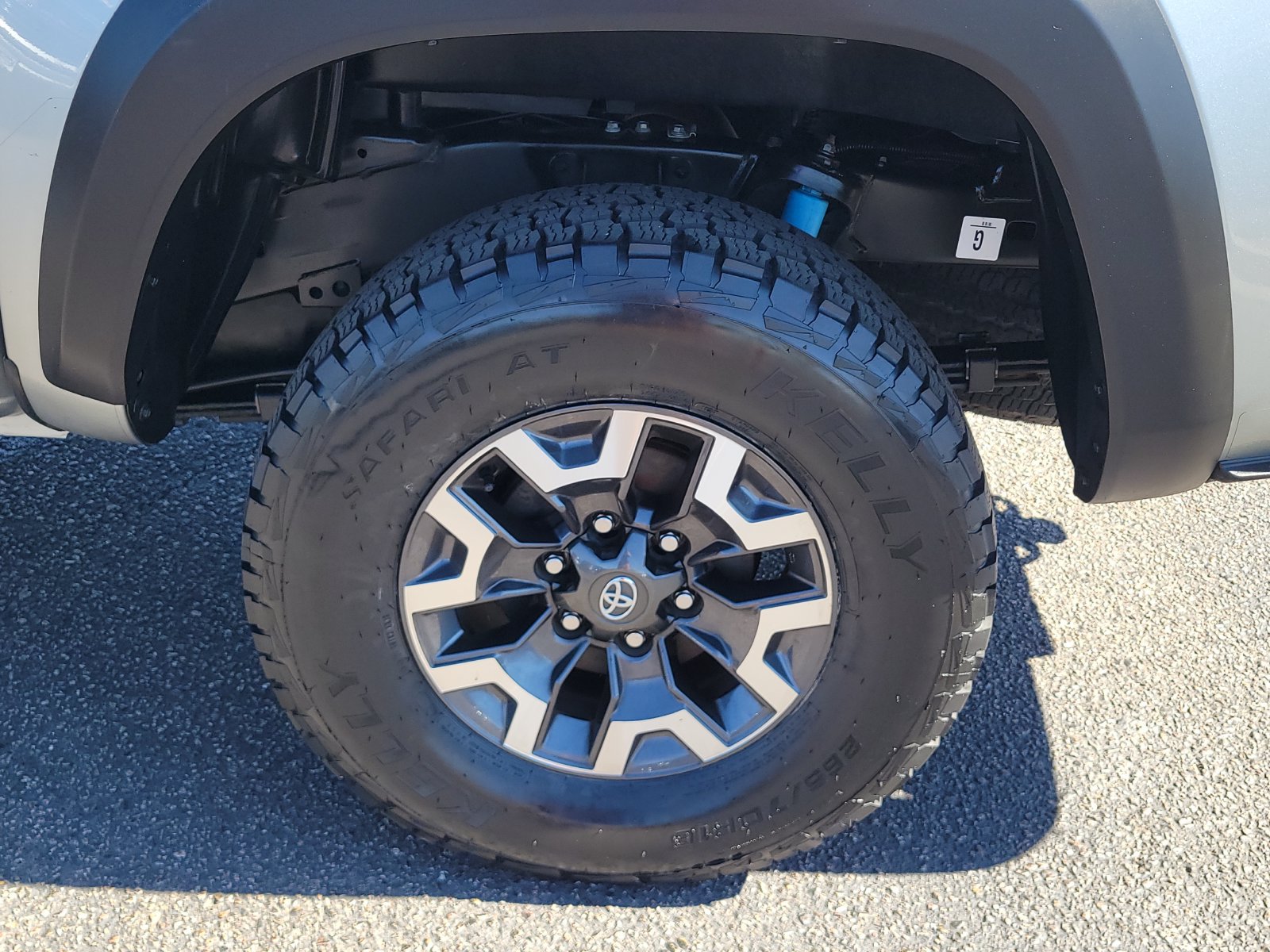 Used 2022 Toyota Tacoma TRD Off-Road w/ Technology Package AWD/4WD image 15