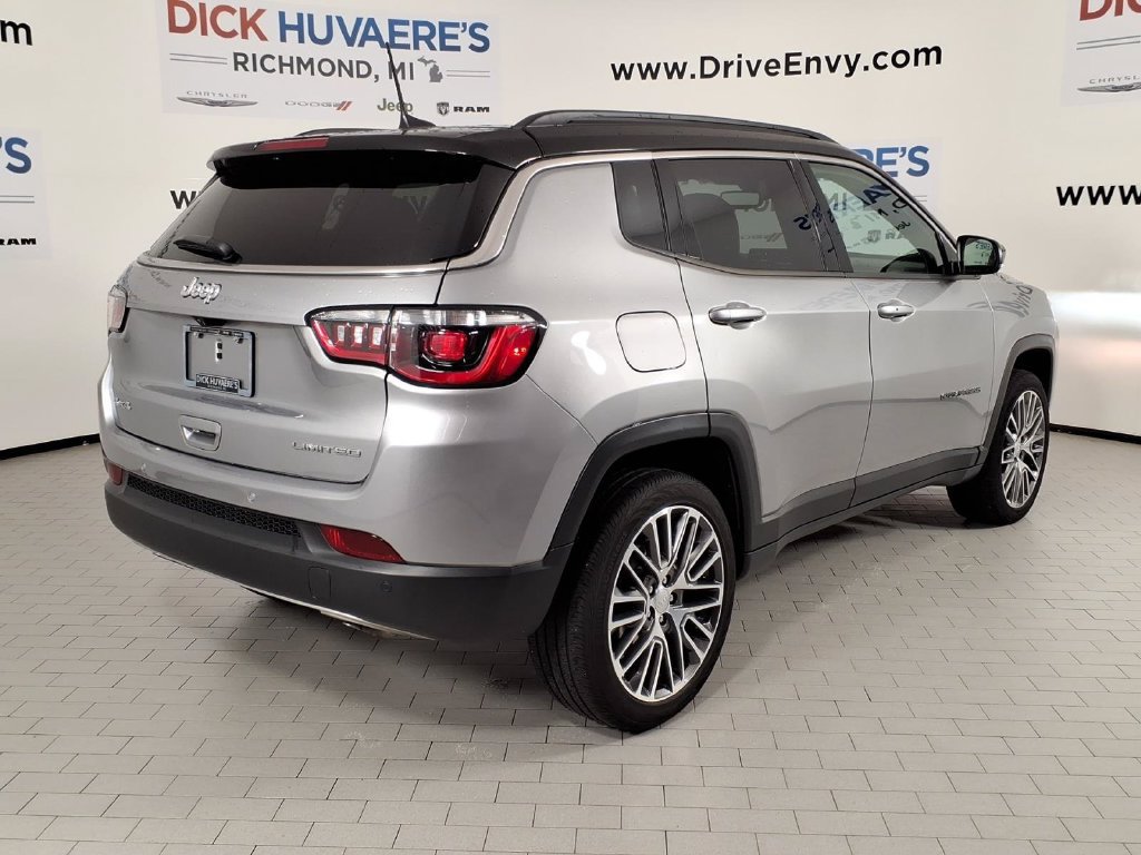Used 2023 Jeep Compass Limited AWD/4WD image 4
