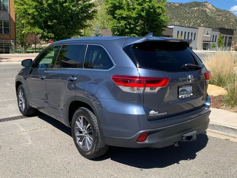 Used 2018 Toyota Highlander XLE FWD image 13